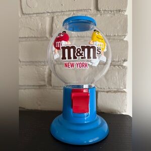 M&M Dispenser New York 9”